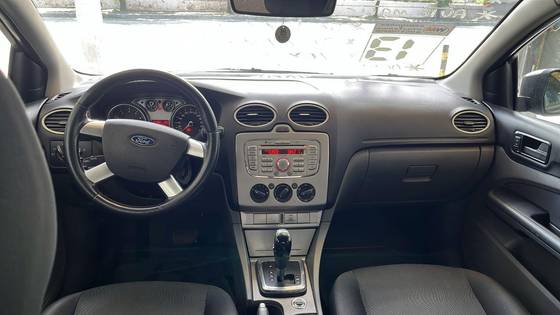 FORD FOCUS 2.0 GLX 16V FLEX 4P AUTOMÁTICO